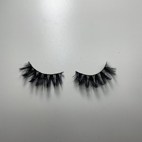 Sassy Faux Mink Reusable False Eyelashes - Picture 3 of 4